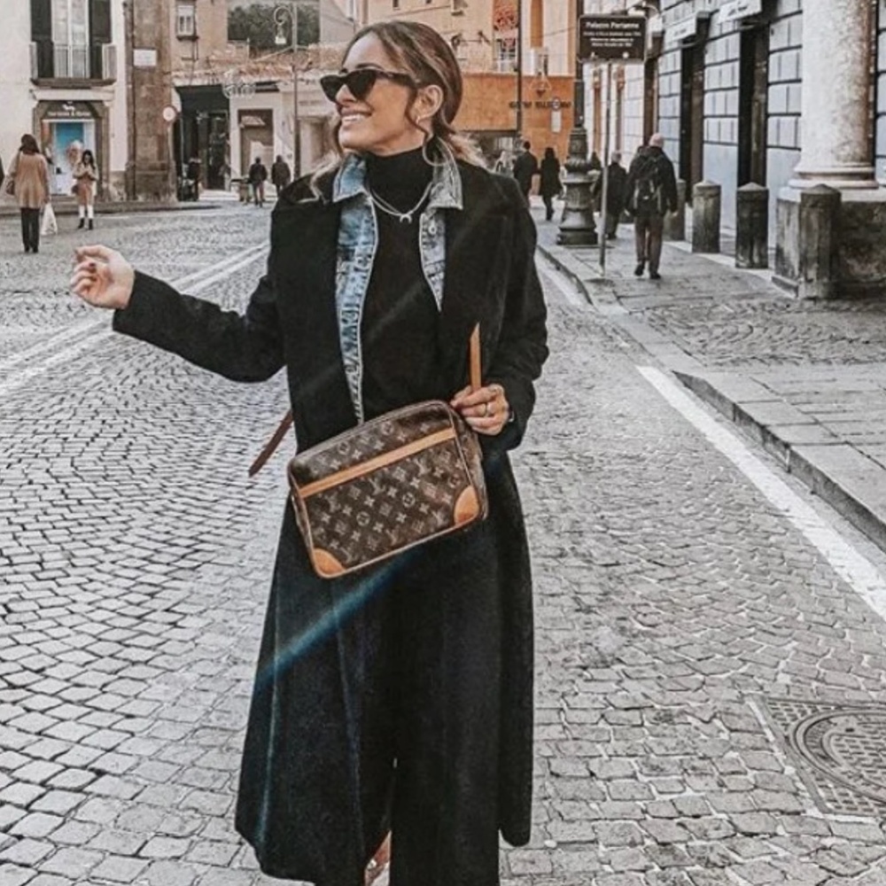 Louis Vuitton Trocadero in monogram canvas and natural leather